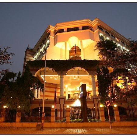 Sun-N-Sand Pune Exterior foto