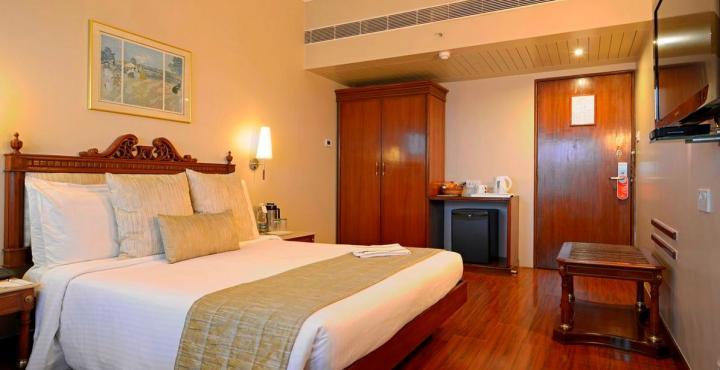 Sun-N-Sand Pune Exterior foto