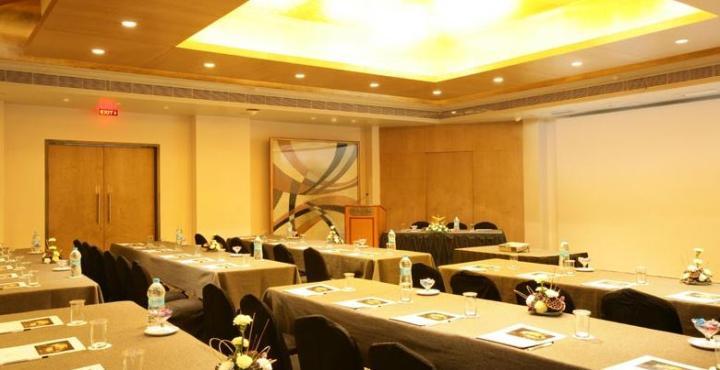 Sun-N-Sand Pune Exterior foto