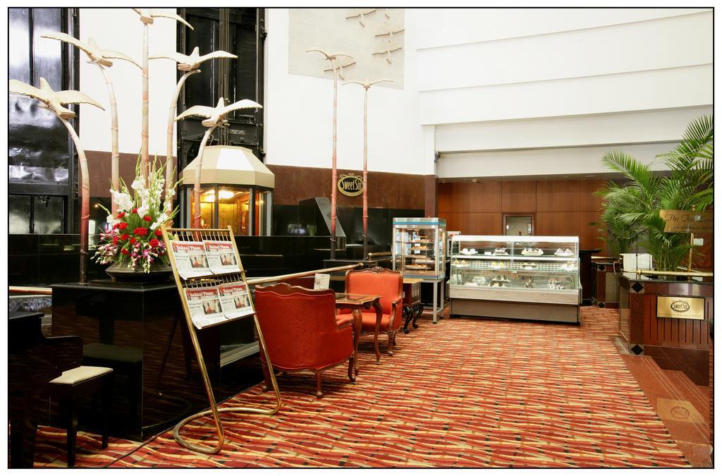 Sun-N-Sand Pune Exterior foto