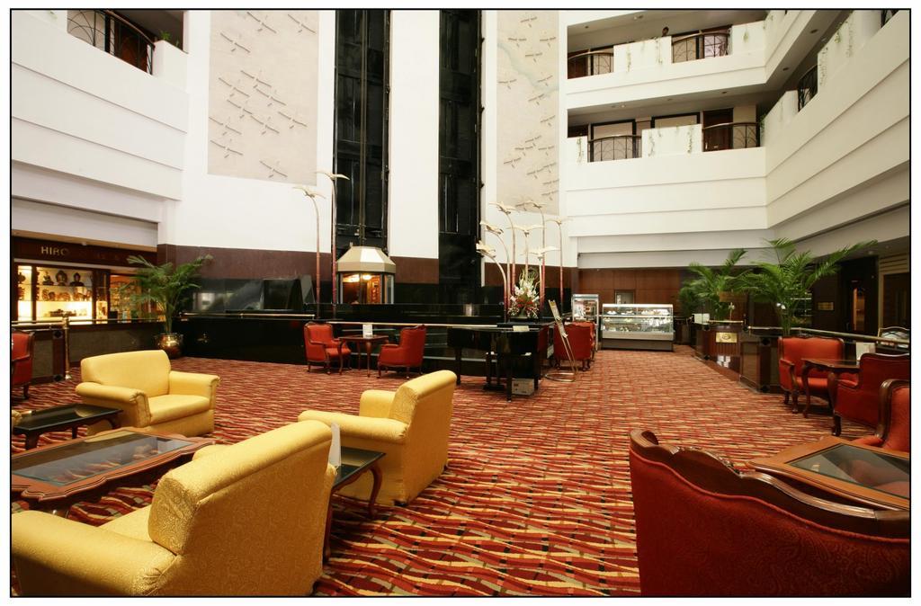 Sun-N-Sand Pune Exterior foto